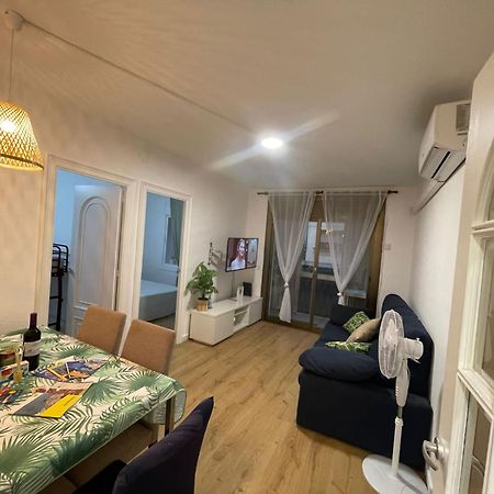Apartamento Mar y montaña en la costa del Maresme Pineda De Mar Exterior foto