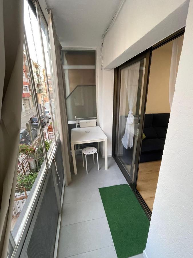 Apartamento Mar y montaña en la costa del Maresme Pineda De Mar Exterior foto