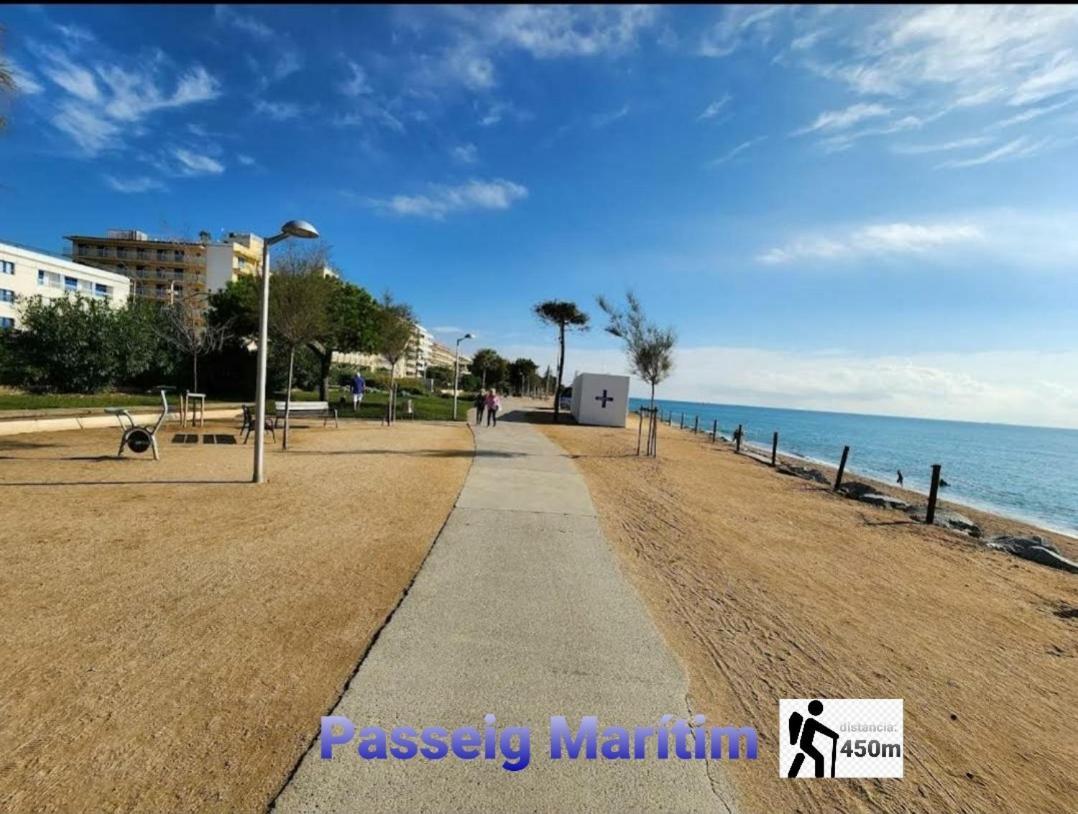 Apartamento Mar y montaña en la costa del Maresme Pineda De Mar Exterior foto